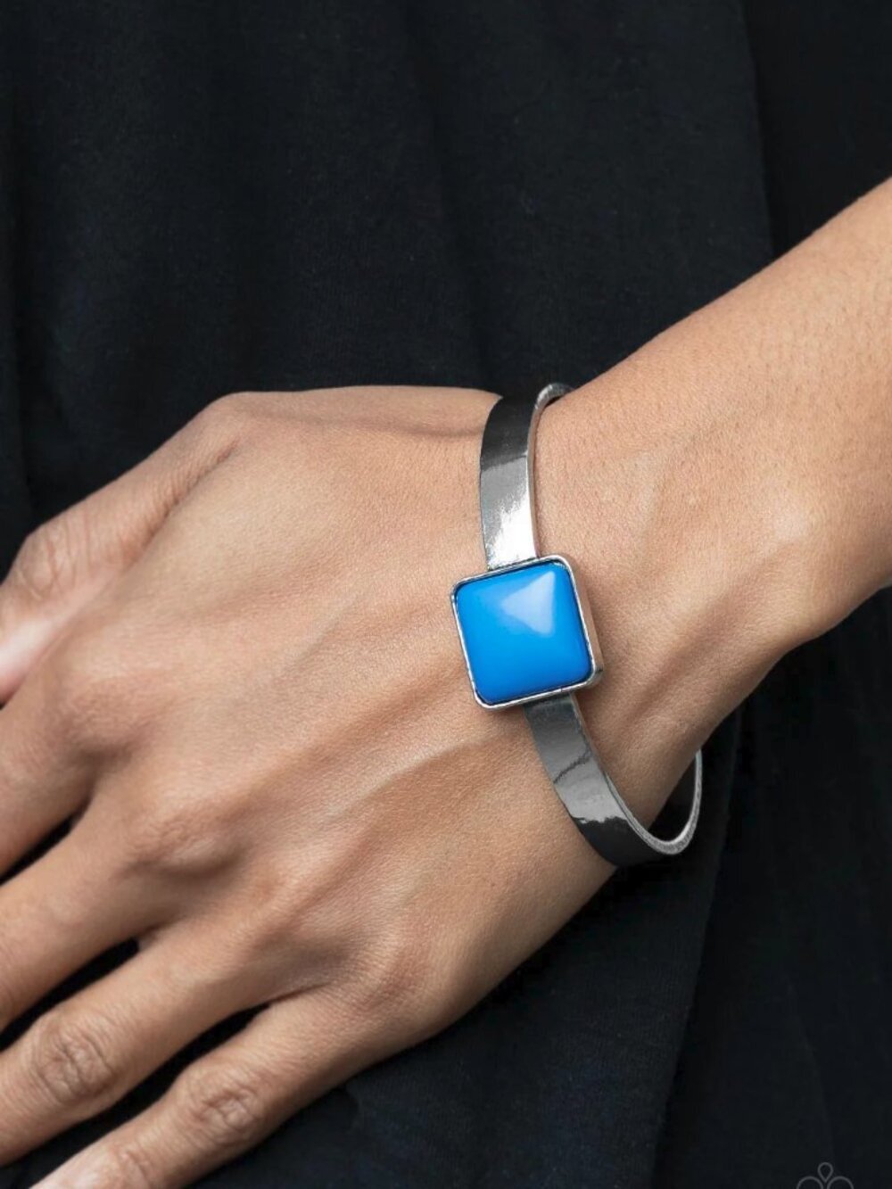Paparazzi Jewelry Accessories - Prismatically Poppin - Blue Bracelet - Vintage